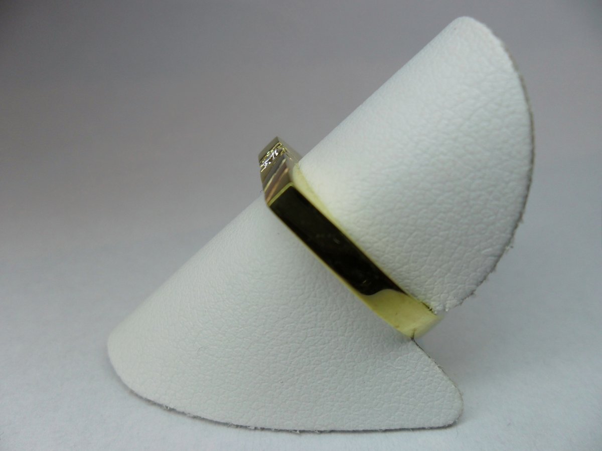 Streepring Tricolor Breed 1st.